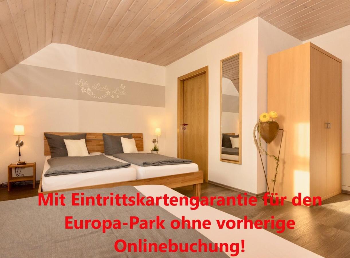 Отель Gastehaus Gluck Wir Haben Immer Eintrittskarten Fur Den Europa-Park Fur Sie! Руст Экстерьер фото