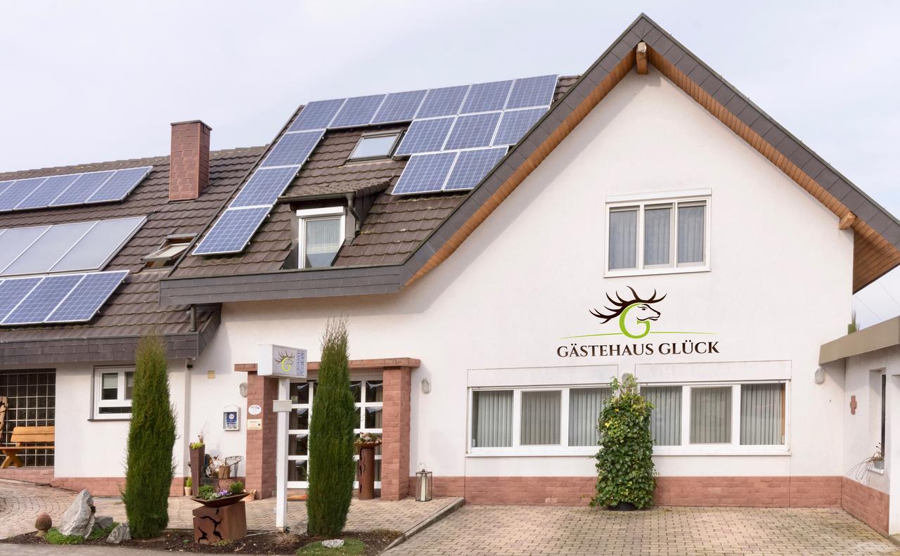 Отель Gastehaus Gluck Wir Haben Immer Eintrittskarten Fur Den Europa-Park Fur Sie! Руст Экстерьер фото